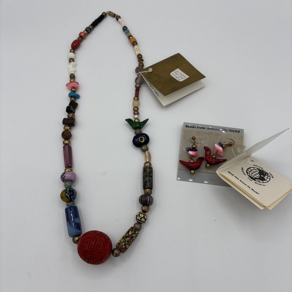 NWT BEADS AROUND THE WORLD‎ EARRINGS & NECKLACE SET VINTAGE 70's